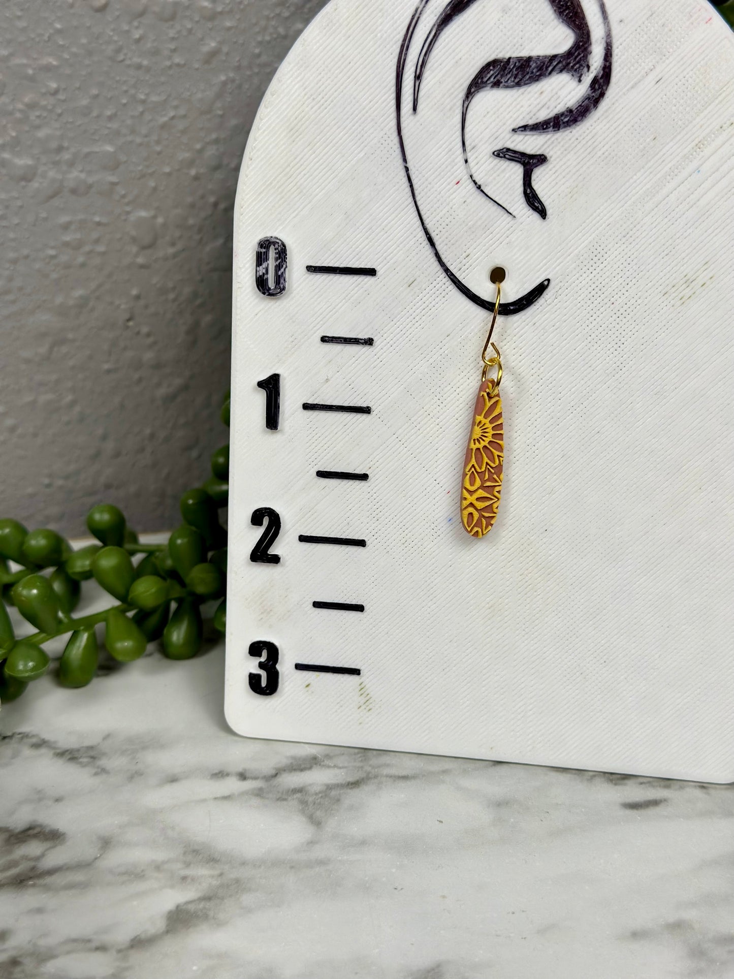 Simple Sunflower Texture Dangles - Long