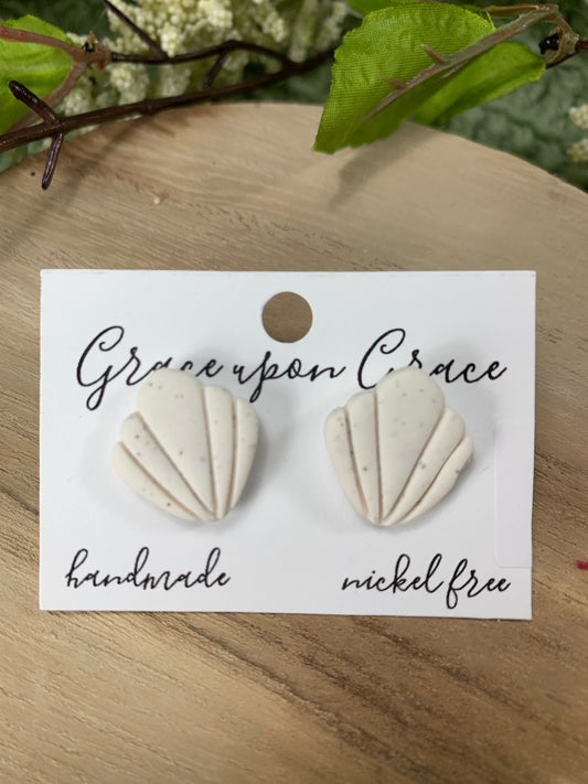 Clam Shell Studs