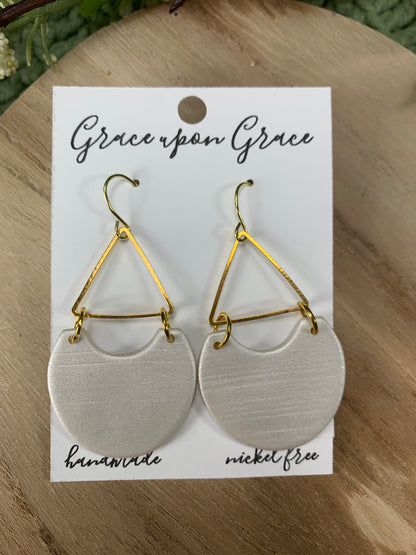 Clara Dangles